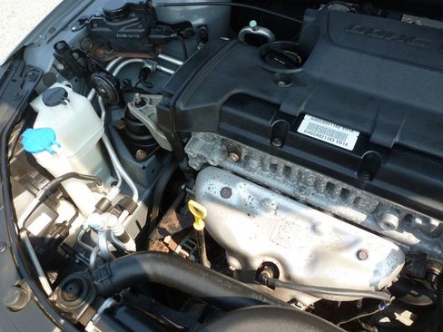 Used 2010 Hyundai Elantra SE FWD image 31