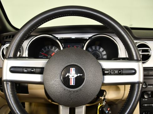Used 2006 Ford Mustang GT RWD image 24