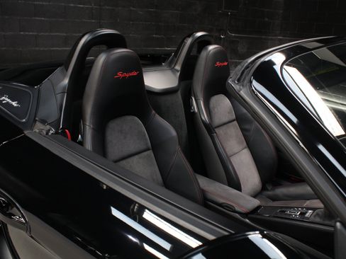 Used 2016 Porsche Boxster Spyder RWD image 67
