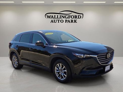 Used 2018 MAZDA CX-9 Touring w/ Touring Premium Package image 3