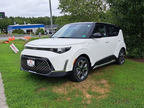 New 2025 Kia Soul EX image 1