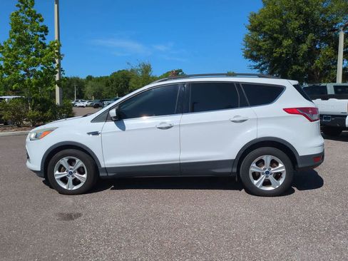 Used 2016 Ford Escape SE w/ Equipment Group 201A FWD image 3