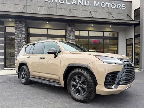 Used 2025 Lexus LX 700h Overtrail image 14