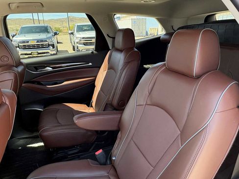 Used 2019 Buick Enclave Avenir w/ Avenir Technology Package AWD/4WD image 29