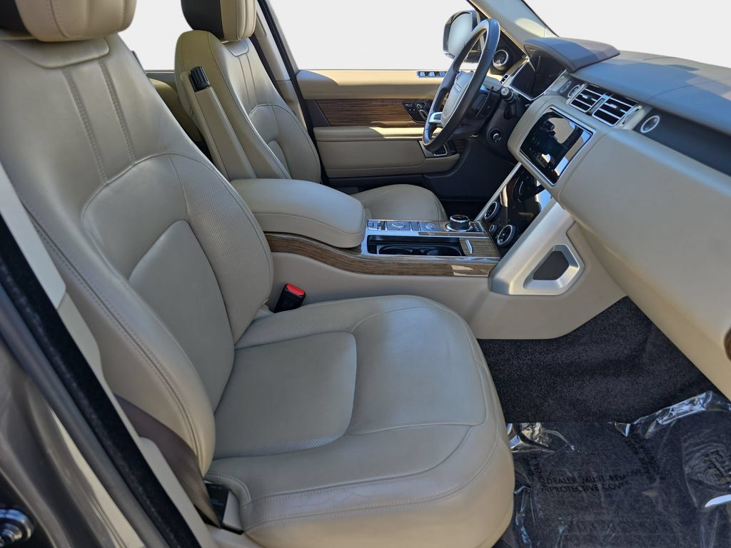 Used 2019 Land Rover Range Rover HSE AWD/4WD image 12