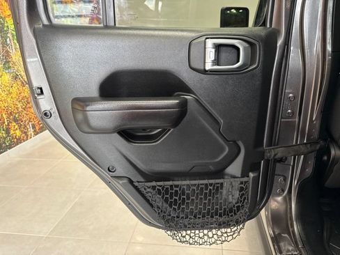 Used 2021 Jeep Wrangler Unlimited Sport AWD/4WD image 38