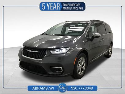 Used 2023 Chrysler Pacifica Limited