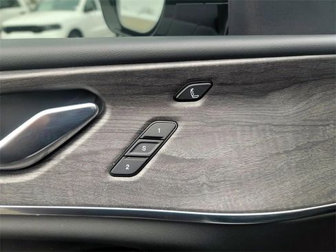 Used 2021 Jeep Grand Cherokee L Overland w/ Luxury Tech Group IV image 34