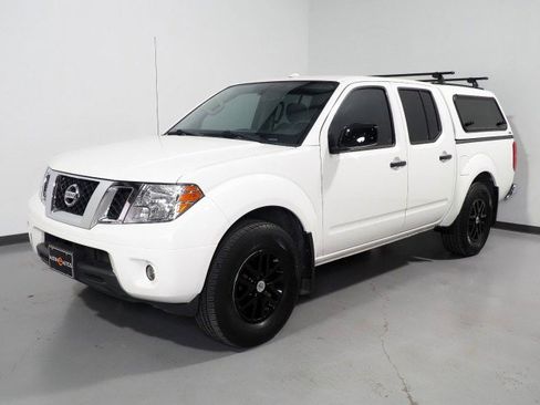 Used 2018 Nissan Frontier SV w/ Value Truck Package image 9