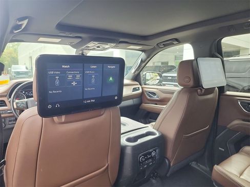 Used 2021 Chevrolet Suburban High Country w/ Premium Package image 37