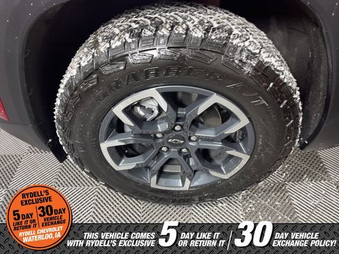 Certified 2025 Chevrolet Equinox ACTIV w/ Safety and Technology Package image 15