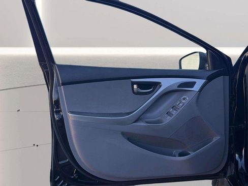 Used 2013 Hyundai Elantra GLS FWD image 15