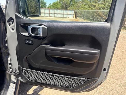 Used 2021 Jeep Wrangler Unlimited Sport AWD/4WD image 37