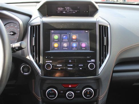 Used 2023 Subaru Crosstrek 2.0i Premium image 18