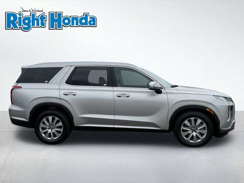 Used 2025 Hyundai Palisade SEL FWD image 9