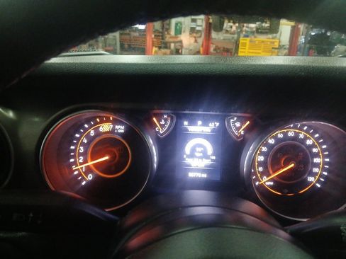 Used 2018 Jeep Wrangler Unlimited Sport image 8