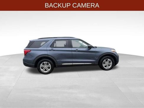 Used 2021 Ford Explorer XLT w/ Equipment Group 202A AWD/4WD image 8