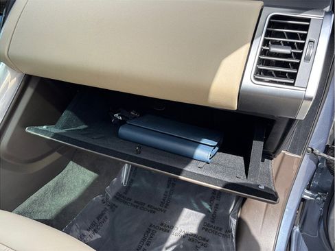 Used 2021 Land Rover Range Rover Sport SE image 49