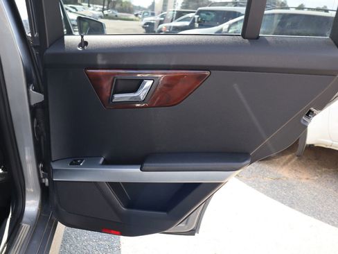 Used 2011 Mercedes-Benz GLK 350 4MATIC image 18