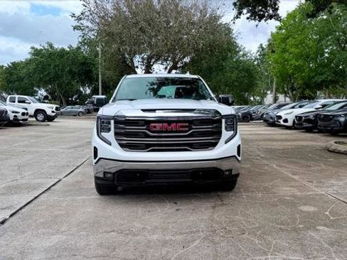 Used 2024 GMC Sierra 1500 SLT AWD/4WD image 12