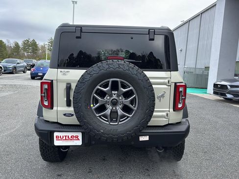 New 2025 Ford Bronco Badlands image 5
