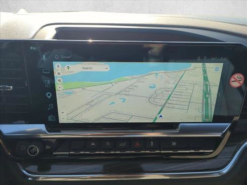 Used 2025 Chevrolet Silverado 1500 LT image 12