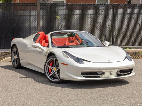 Used 2012 Ferrari 458 Spider RWD image 15