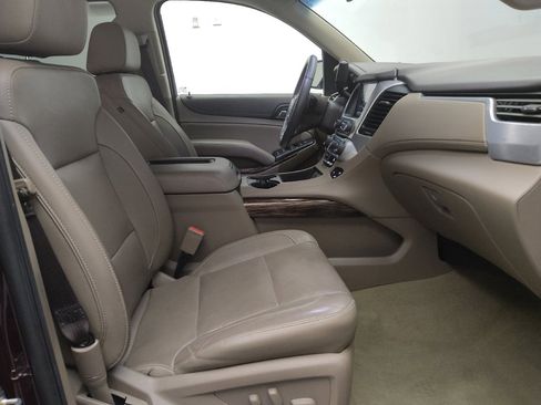 Used 2017 GMC Yukon XL SLT w/ Premium Edition image 21
