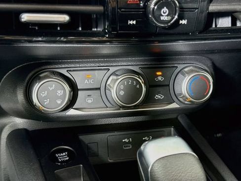 Used 2025 Nissan Kicks SV FWD image 15