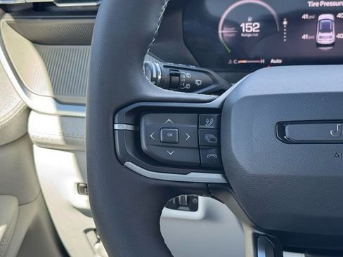 New 2026 Jeep Cherokee Laredo image 14