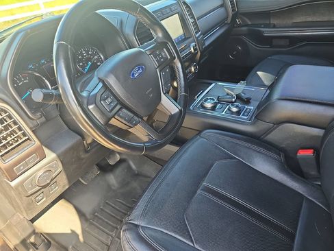 Used 2020 Ford Expedition Limited w/ Equipment Group 302A AWD/4WD image 17