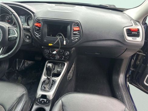 Used 2020 Jeep Compass Latitude image 6