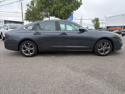 Used 2024 Honda Accord EX image 3
