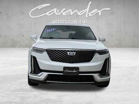 Used 2024 Cadillac XT6 Premium Luxury w/ Technology Package FWD image 18