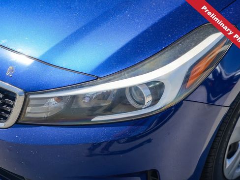 Used 2017 Kia Forte LX FWD image 4