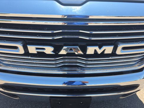 Used 2024 RAM 1500 Laramie AWD/4WD image 23