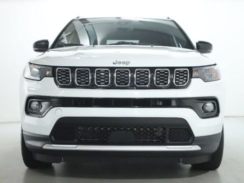 Used 2025 Jeep Compass Limited AWD/4WD image 6