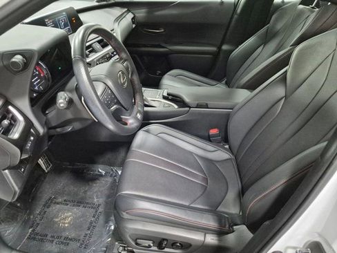 Used 2019 Lexus UX 200 F Sport w/ F Sport Premium Package FWD image 9