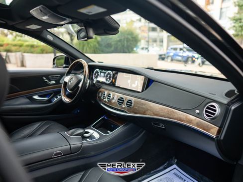 Used 2014 Mercedes-Benz S 550 Sedan w/ Sport Package w/ Sport Package image 15