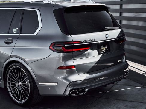 Used 2024 BMW ALPINA XB7 AWD/4WD image 9