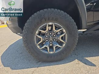 Used 2025 Chevrolet Colorado ZR2 w/ Technology Package AWD/4WD video 2