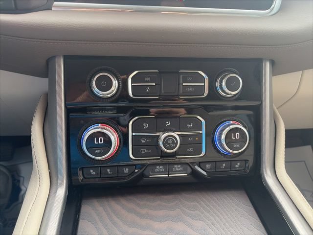 Used 2022 GMC Yukon Denali AWD/4WD image 23