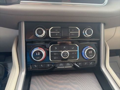 Used 2022 GMC Yukon Denali AWD/4WD image 23