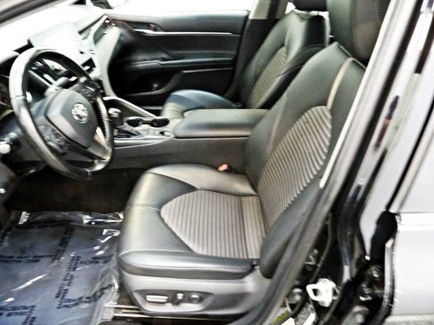 Used 2021 Toyota Camry SE AWD/4WD image 8