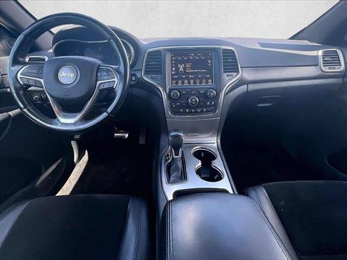 Used 2018 Jeep Grand Cherokee Altitude AWD/4WD image 16