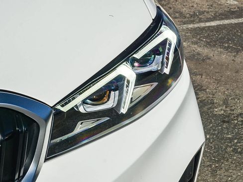 Certified 2023 BMW 330i Sedan w/ Parking Assistance Package image 7