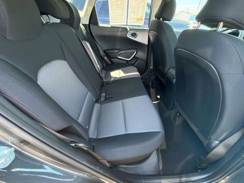 Used 2025 Kia Soul LX w/ LX Technology Package FWD image 33