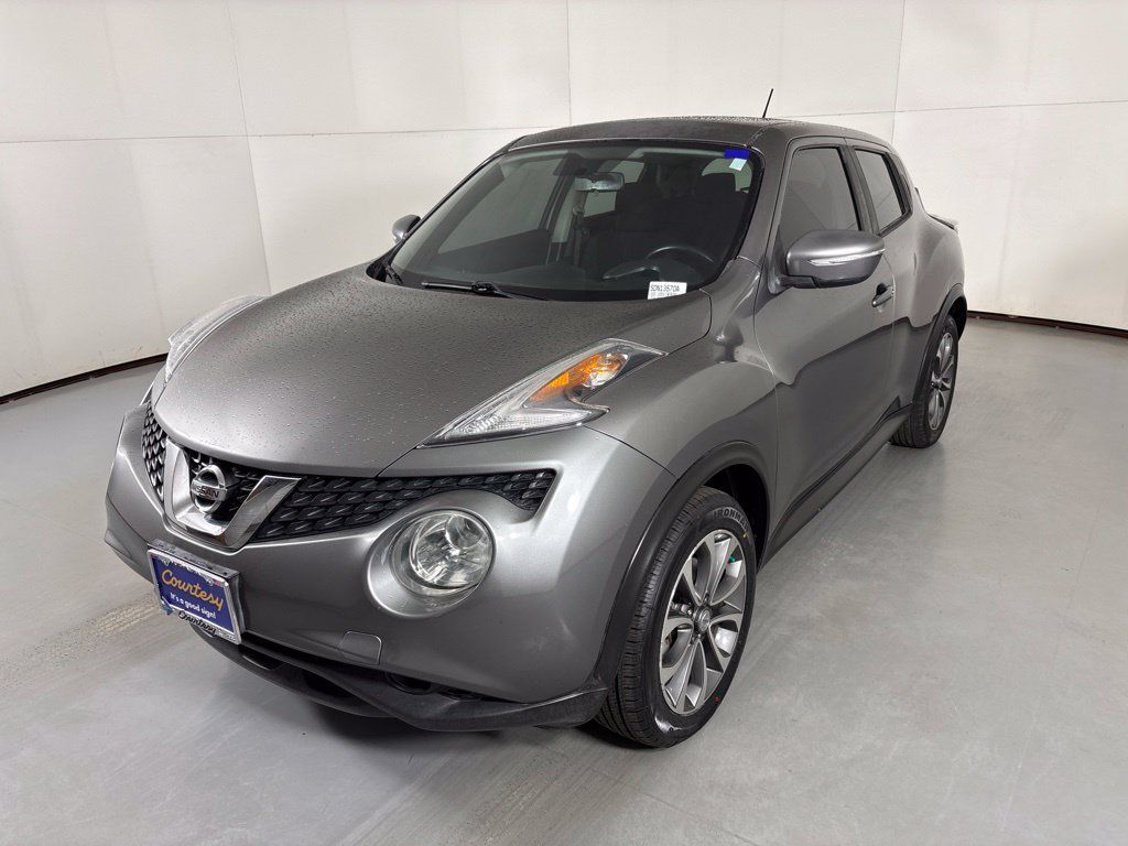 Used 2017 Nissan Juke SV AWD/4WD image 4