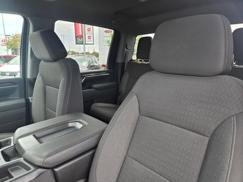 Used 2025 Chevrolet Silverado 2500 LT w/ Convenience Package AWD/4WD image 14