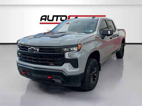 Used 2024 Chevrolet Silverado 1500 LT Trail Boss w/ LT Trail Boss Premium Package image 3